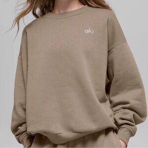 Accolade Crew Neck Pullover in gravel